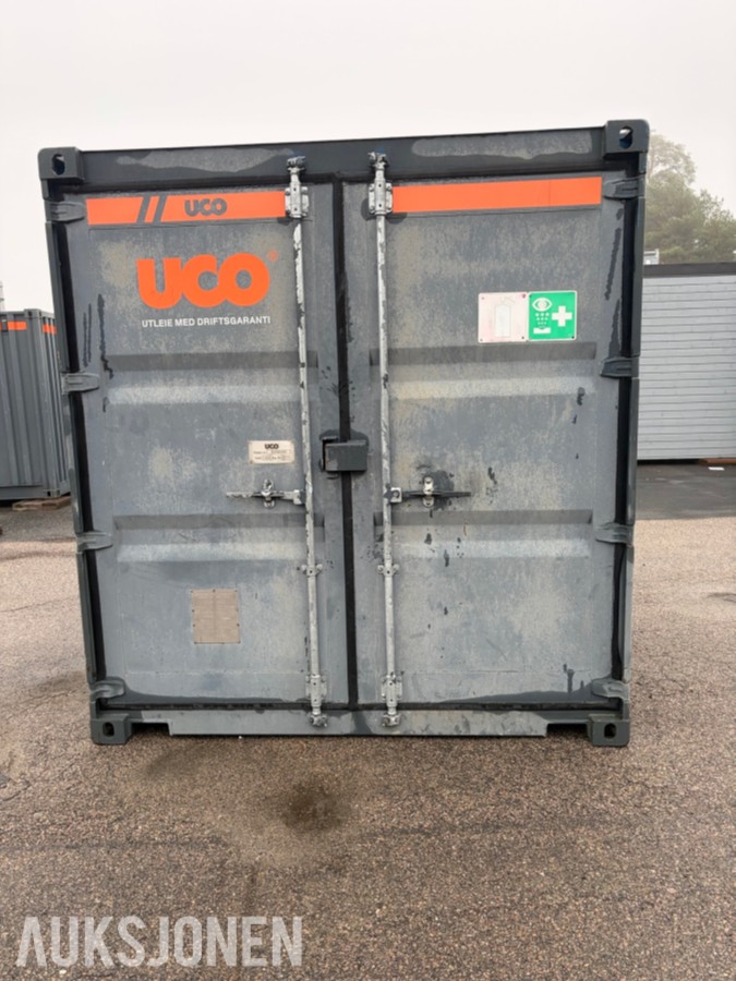 2015 10 fots lagercontainer med el-anlegg og stålreol