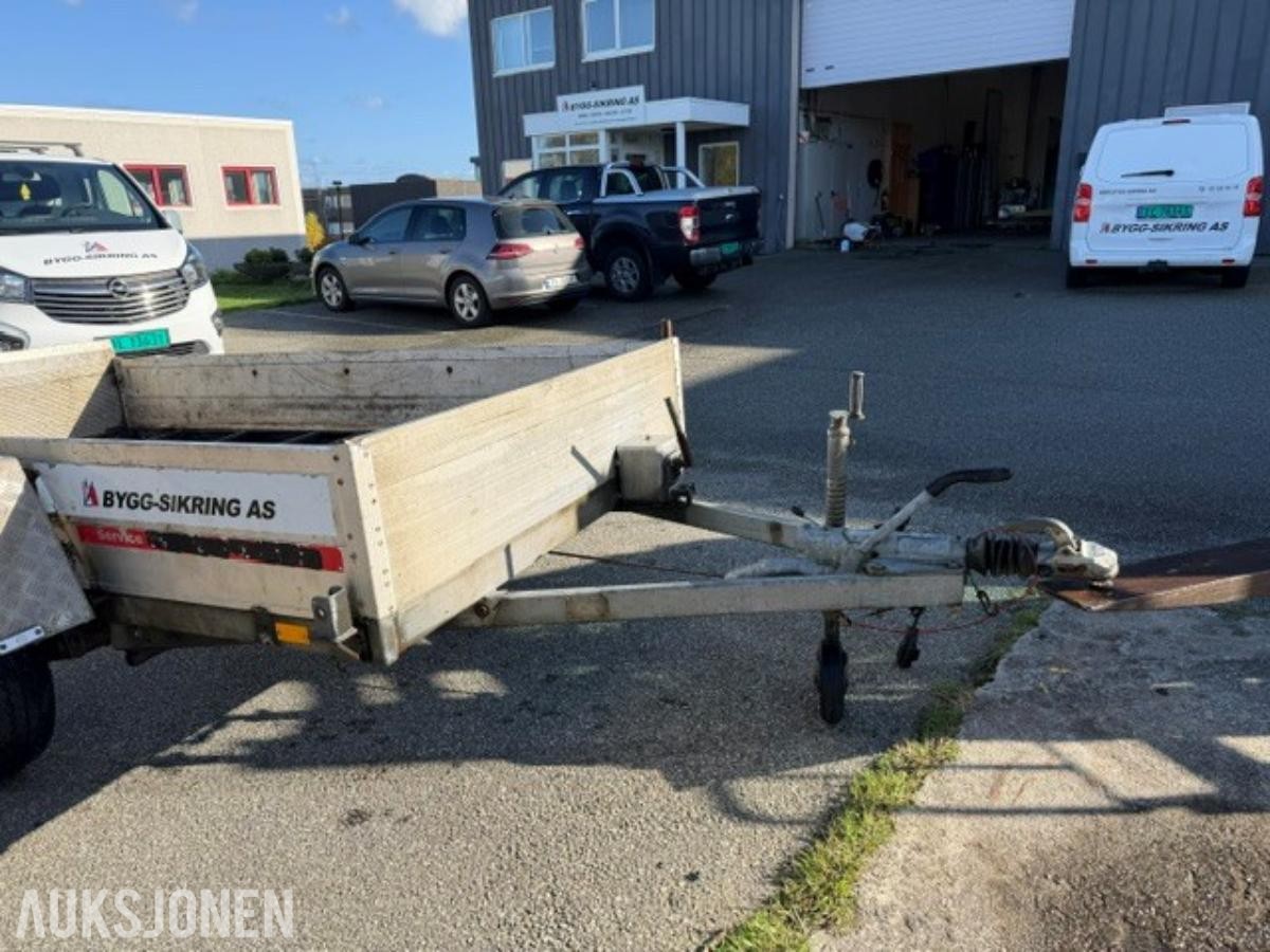 1983 MACO LIFT tilhenger med hev- og senkfunksjon