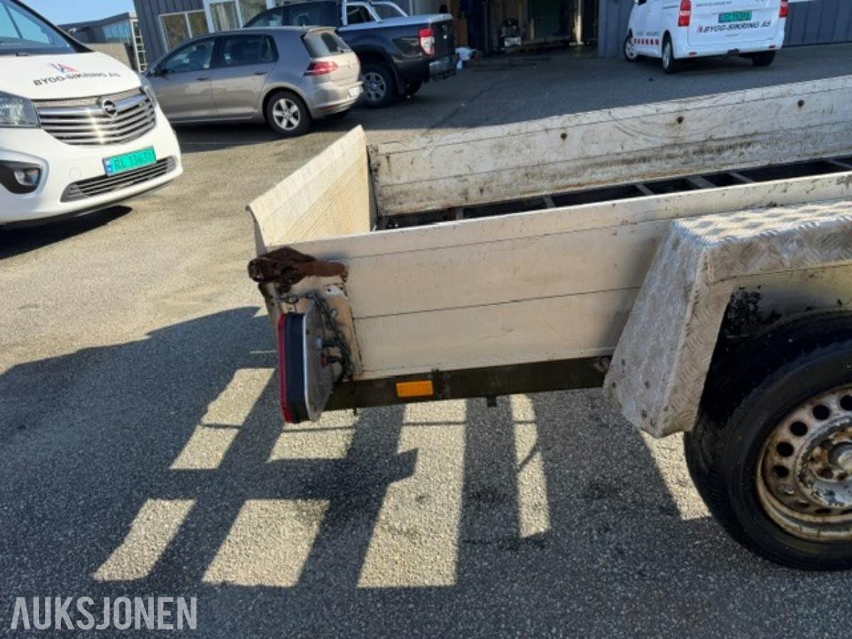 1983 MACO LIFT tilhenger med hev- og senkfunksjon