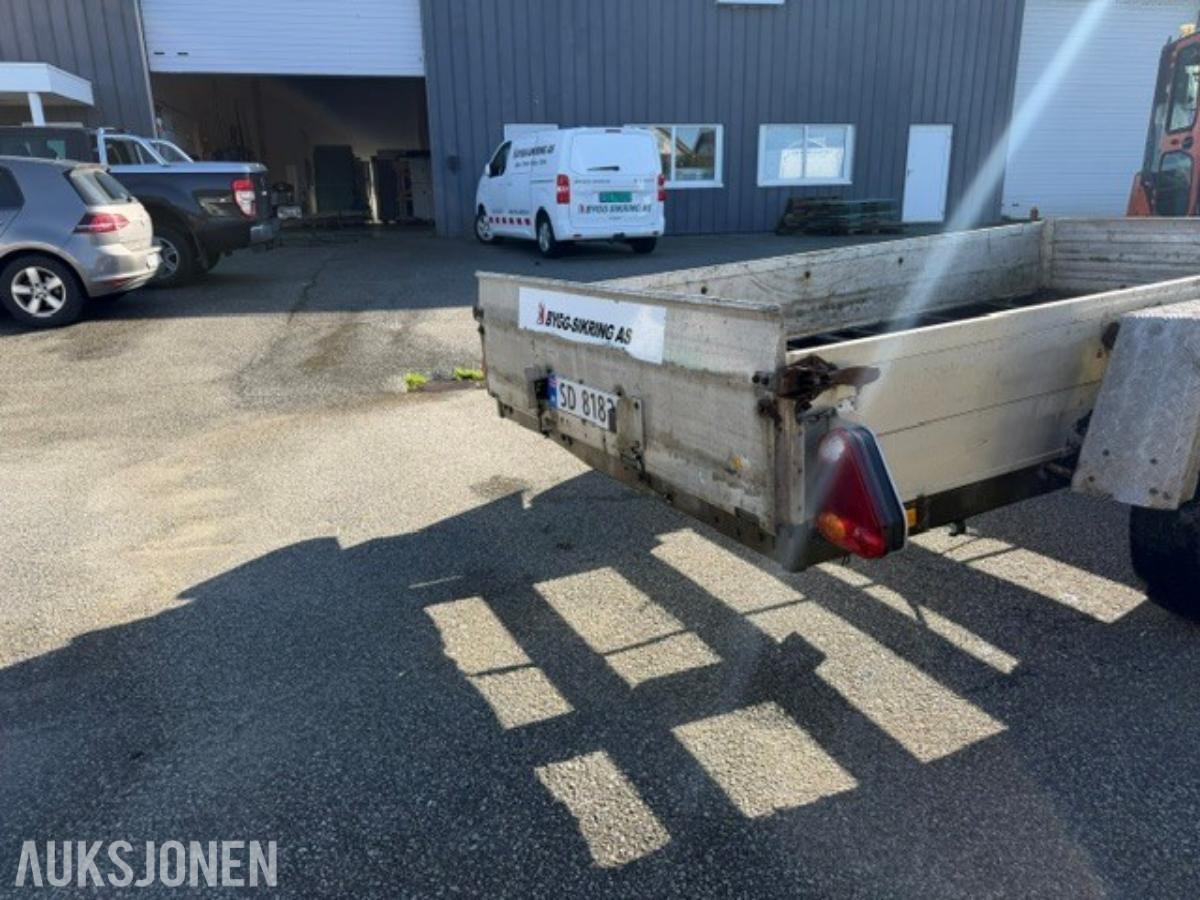 1983 MACO LIFT tilhenger med hev- og senkfunksjon