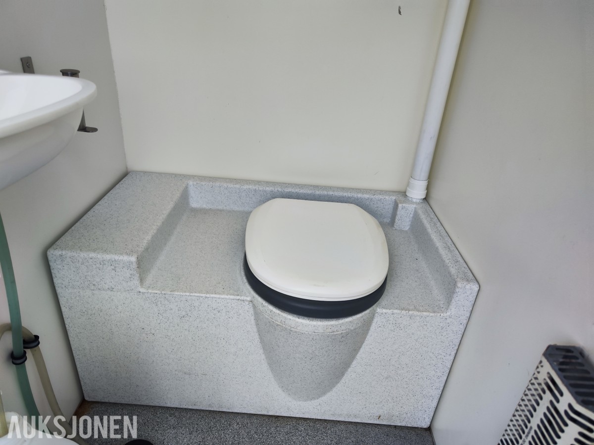2015 Arnpro letthus - mannskapsbrakke med toalett og oppholdsrom