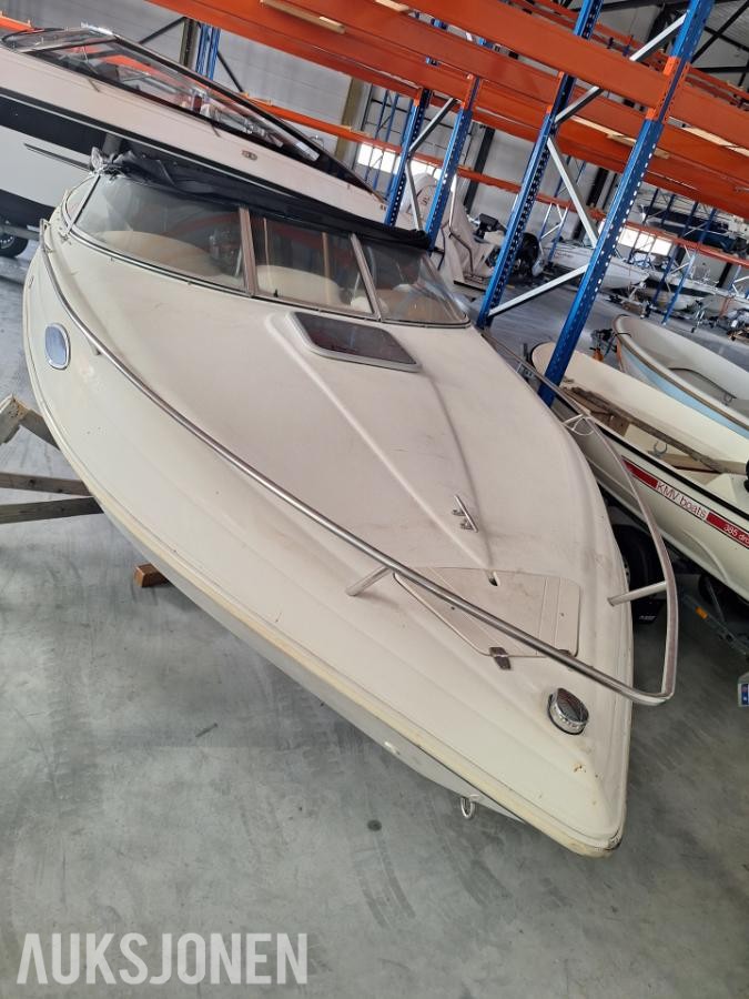 1998 Rinker Captiva 232