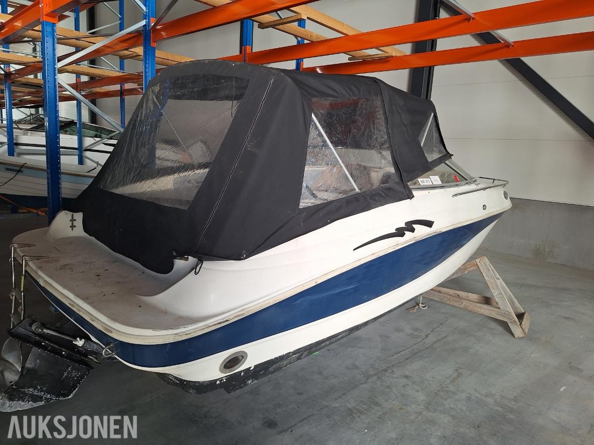 1998 Rinker Captiva 232