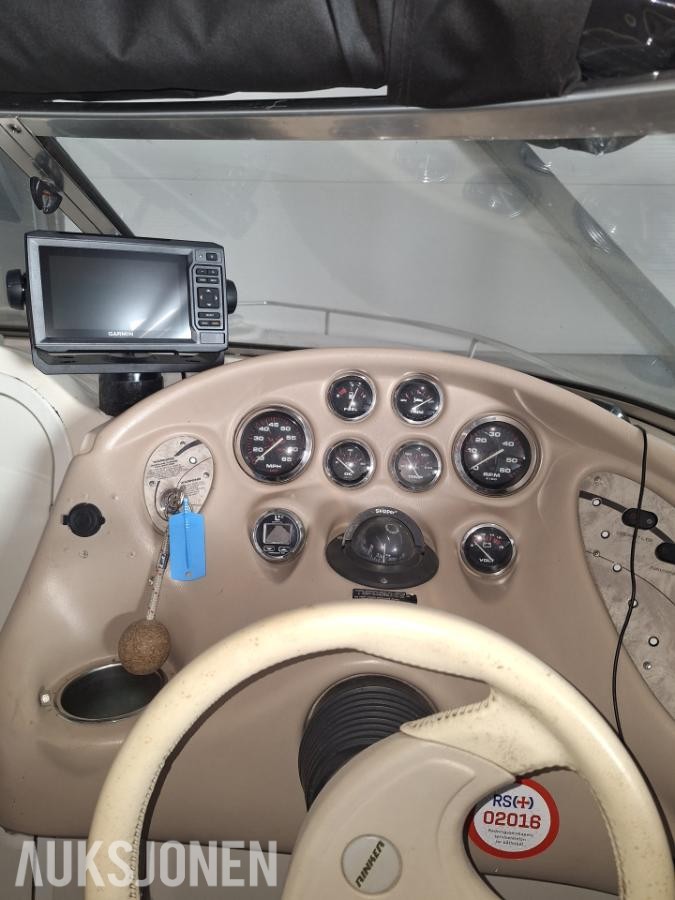 1998 Rinker Captiva 232
