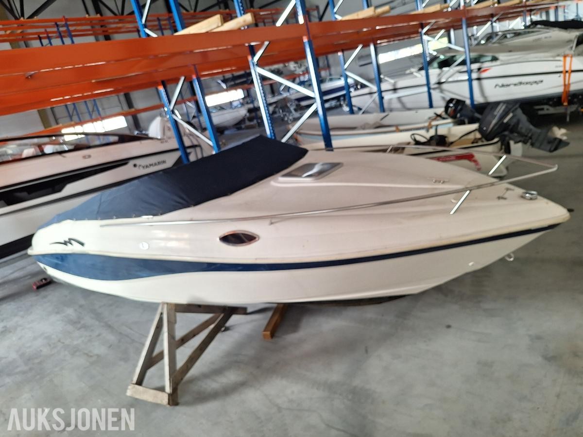 1998 Rinker Captiva 232