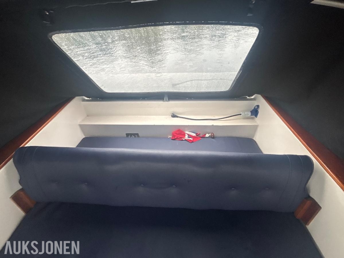 2001 Laguna 7500 med volvo penta motor og henger