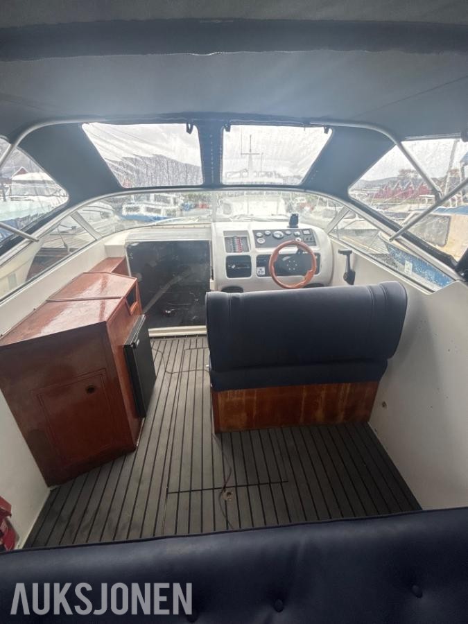 2001 Laguna 7500 med volvo penta motor og henger