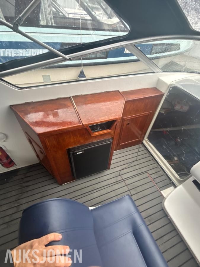2001 Laguna 7500 med volvo penta motor og henger