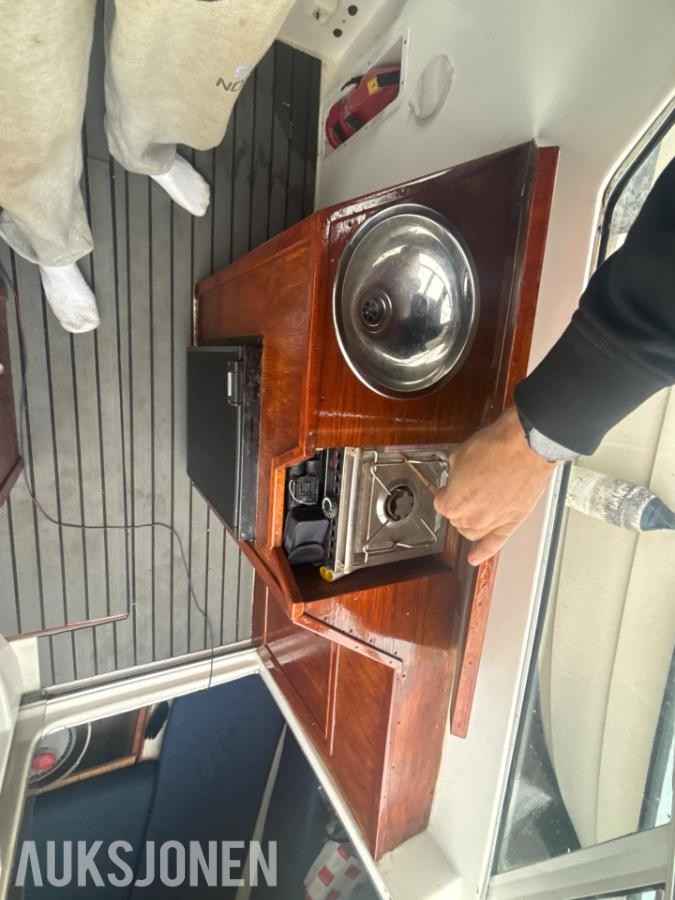 2001 Laguna 7500 med volvo penta motor og henger