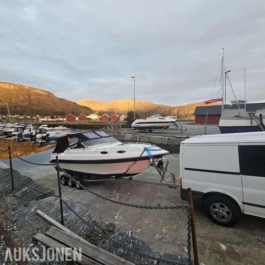 2001 Laguna 7500 med volvo penta motor og henger