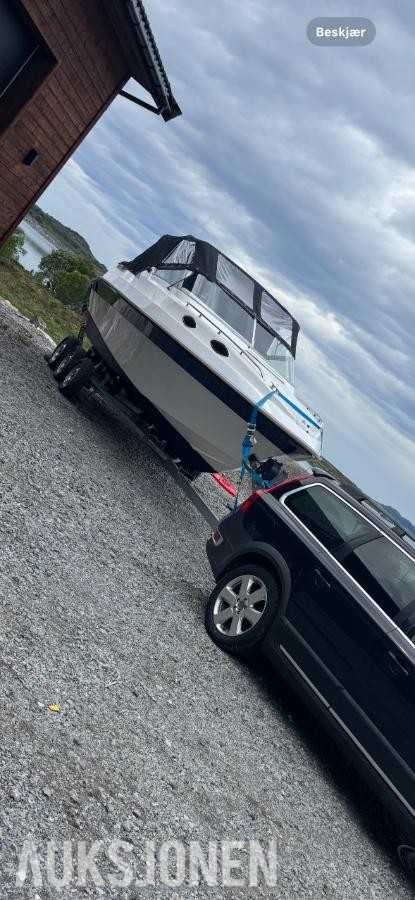 2001 Laguna 7500 med volvo penta motor og henger