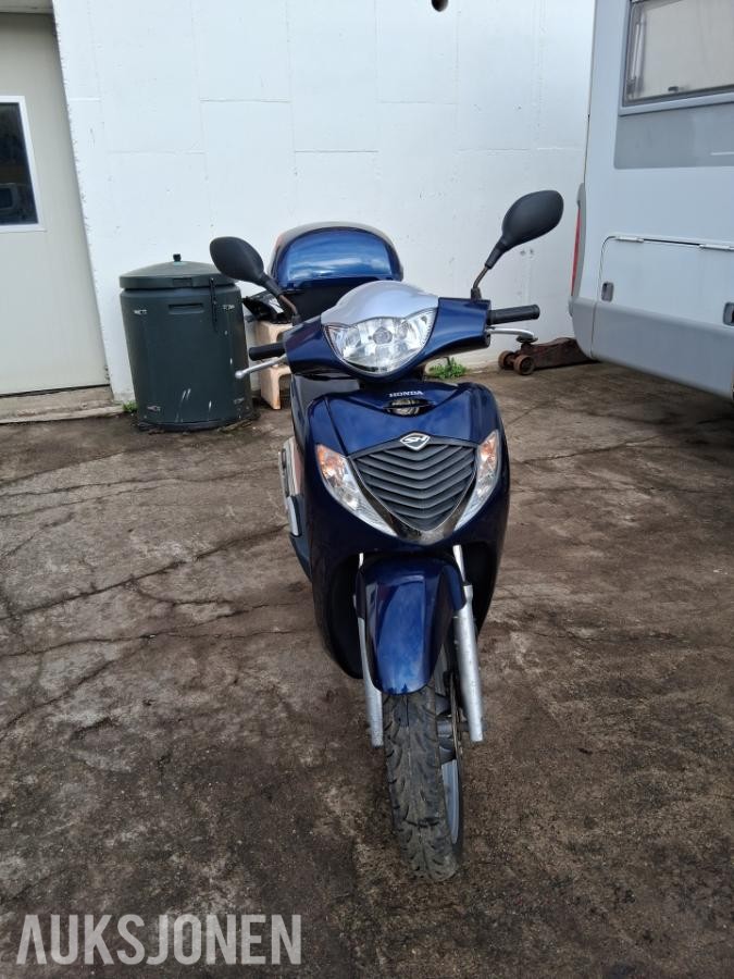2007 Honda SH 125 scooter