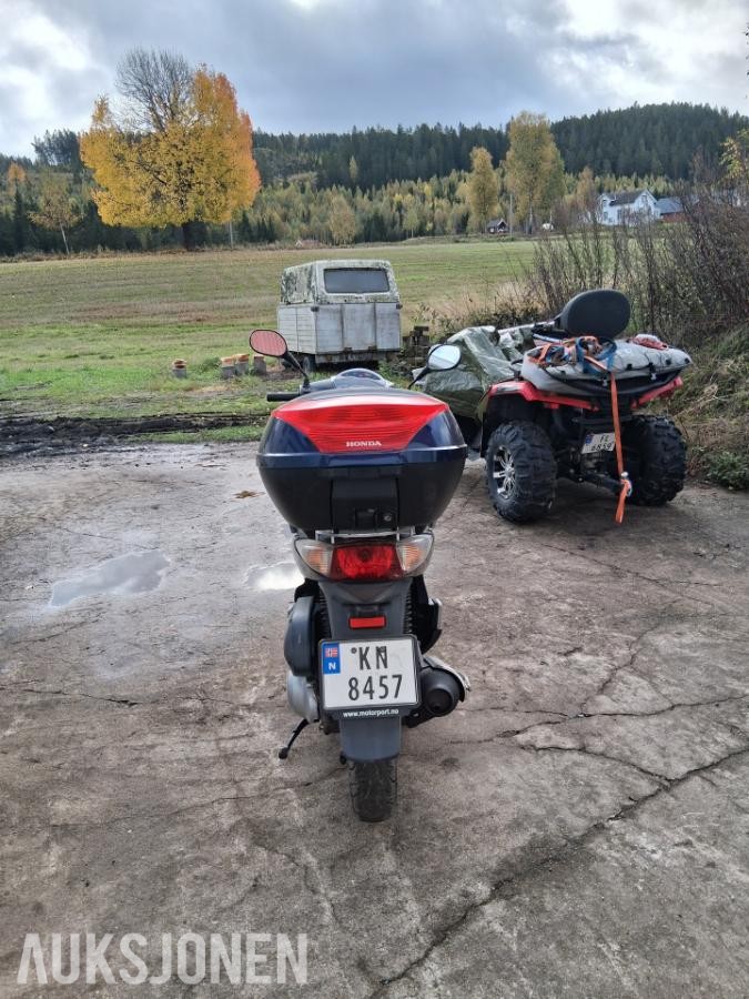 2007 Honda SH 125 scooter