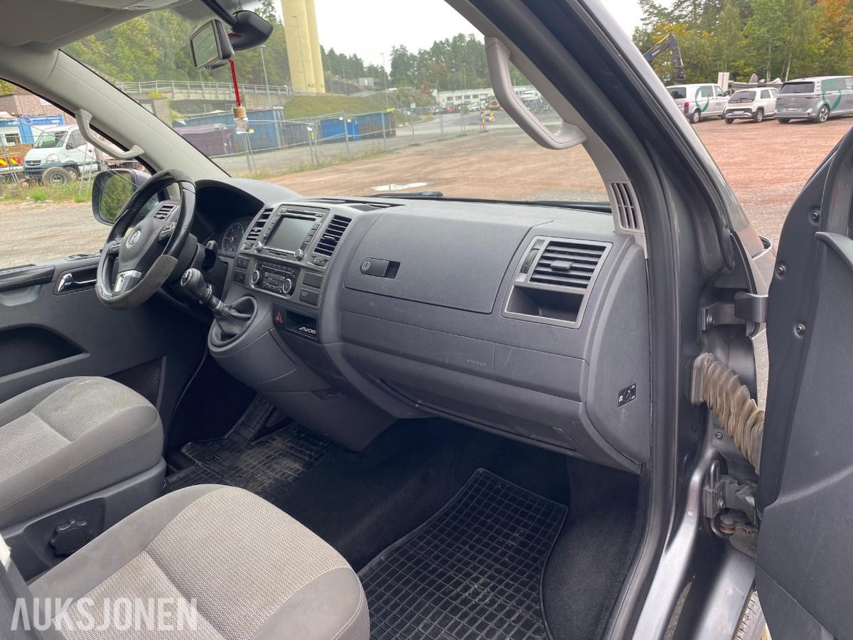 2015 Volkswagen Caravelle 2.0 TDI 114hk 8-Seter, EU ok 09.2027