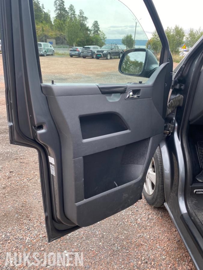 2015 Volkswagen Caravelle 2.0 TDI 114hk 8-Seter, EU ok 09.2027