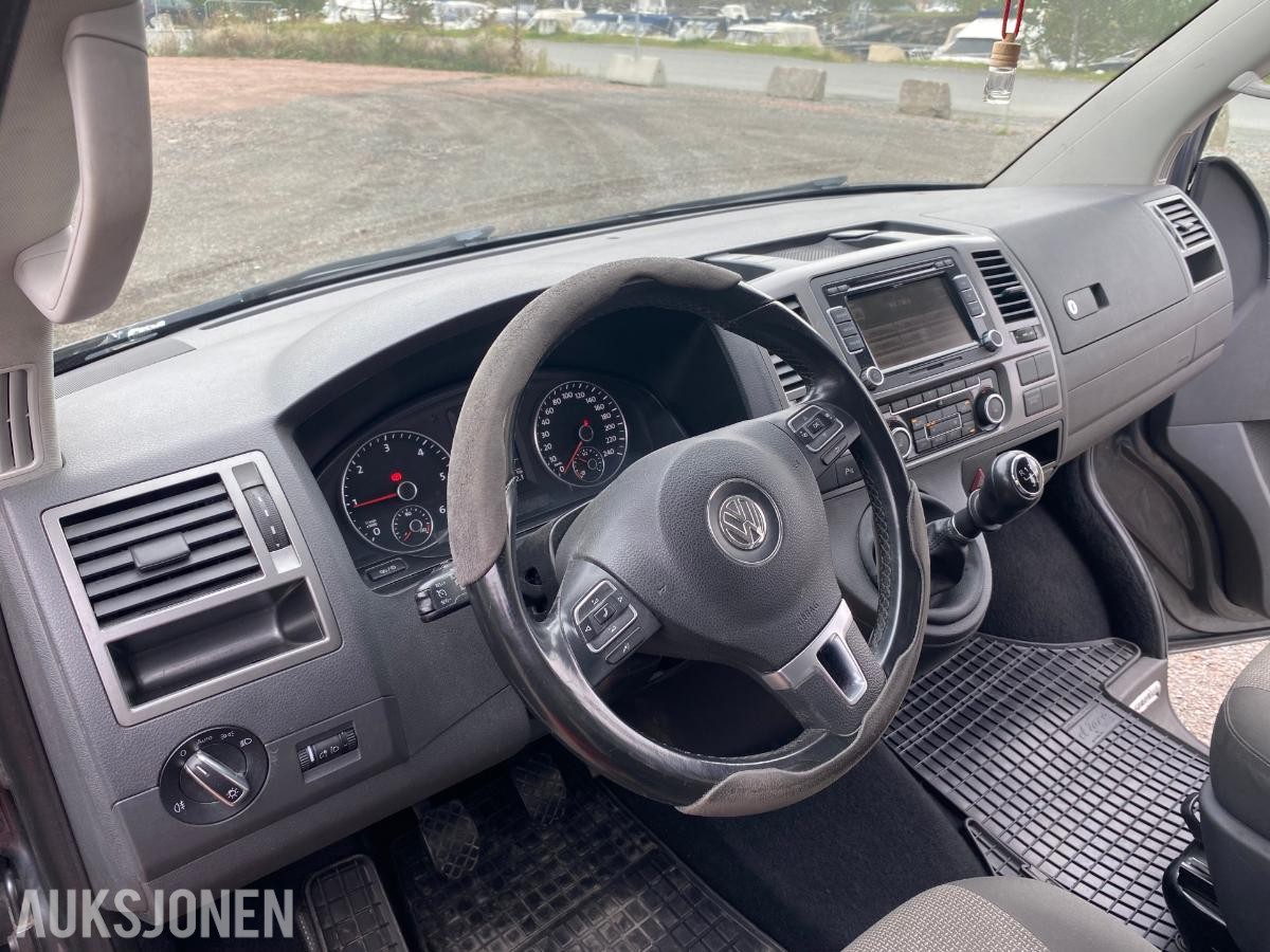 2015 Volkswagen Caravelle 2.0 TDI 114hk 8-Seter, EU ok 09.2027