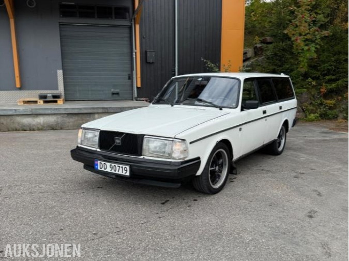 1984 VOLVO 245 B230 EU OK TIL 09.2028