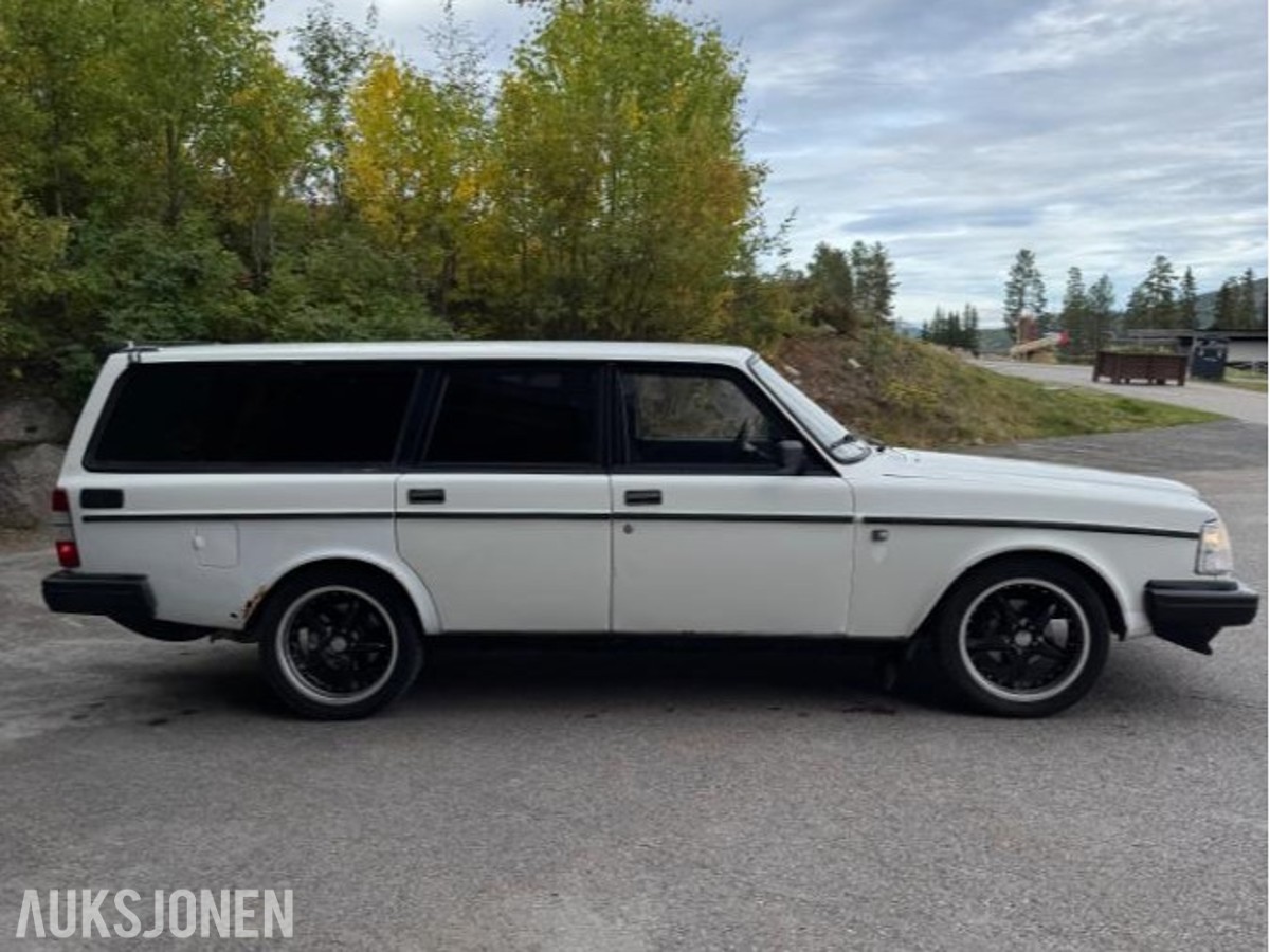 1984 VOLVO 245 B230 EU OK TIL 09.2028