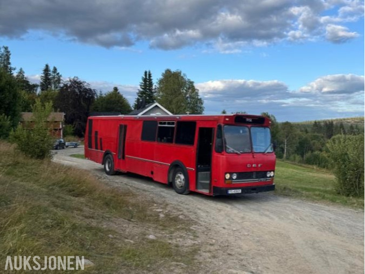 1980 DAF MB 200 BUSS MED LASTEROM FOR BIL