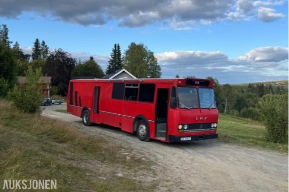 1980 DAF MB 200 BUSS MED LASTEROM FOR BIL