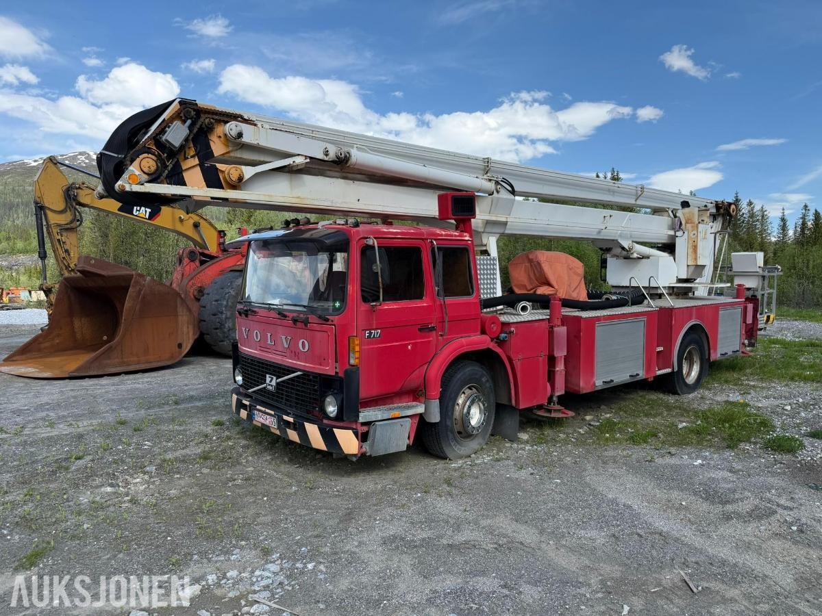 1984 Volvo F7 4X2 latsebil 39912km m/ Bronto Skylift 27-3