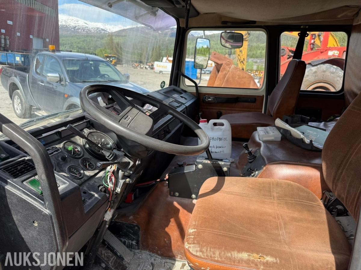1984 Volvo F7 4X2 latsebil 39912km m/ Bronto Skylift 27-3