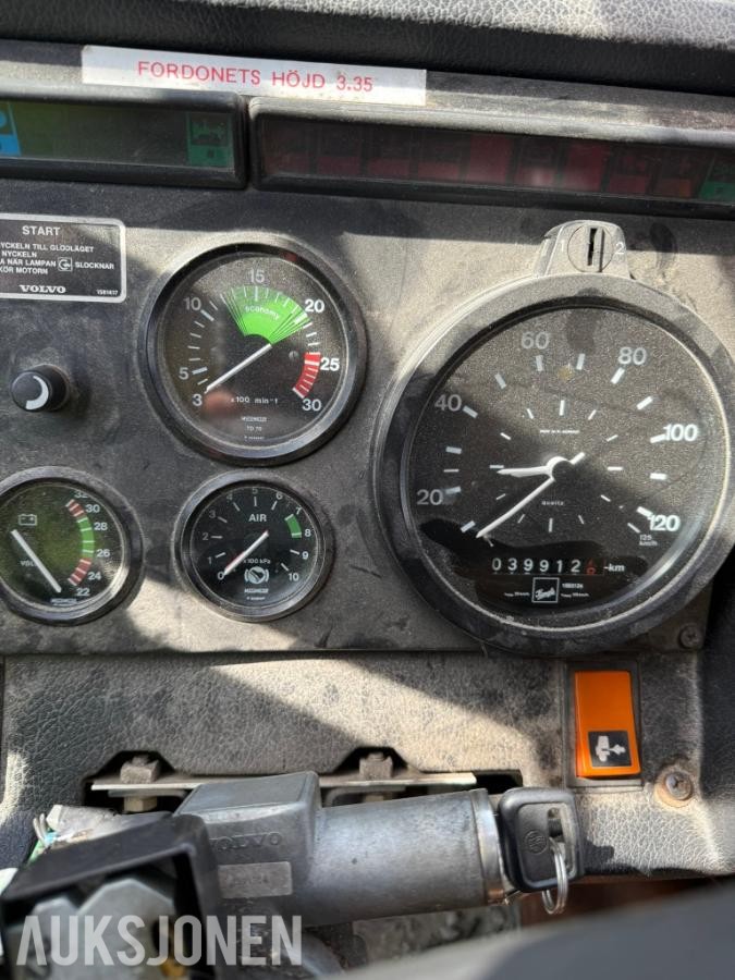 1984 Volvo F7 4X2 latsebil 39912km m/ Bronto Skylift 27-3