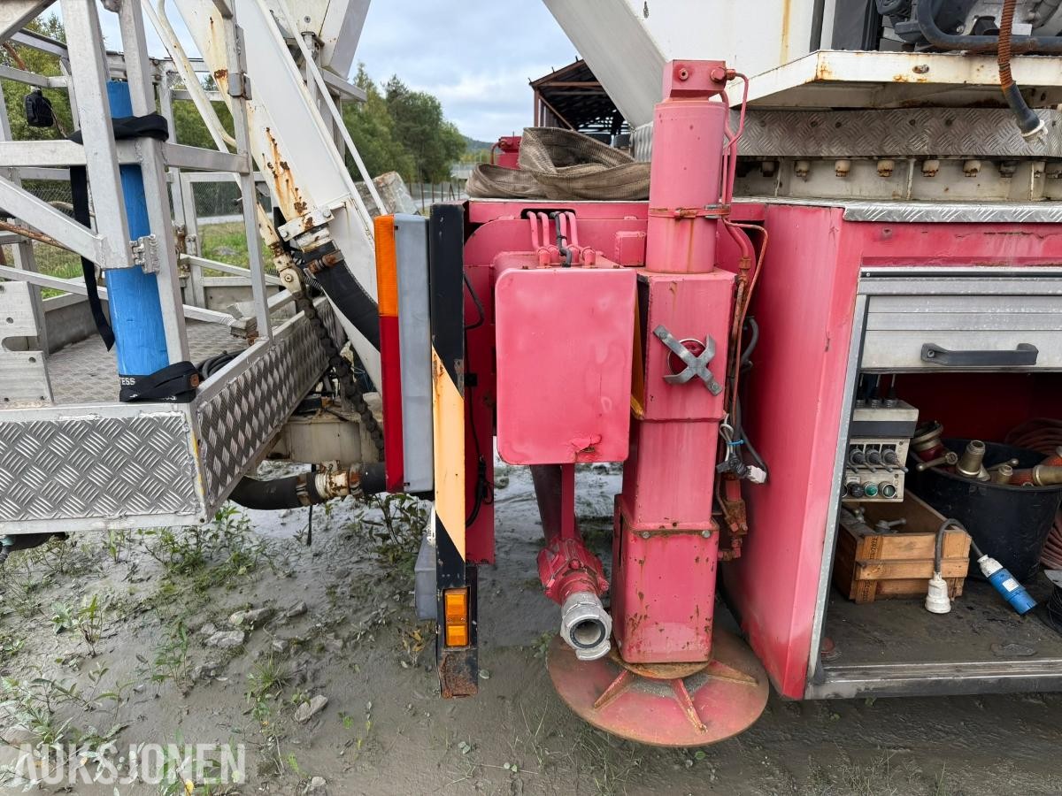 1984 Volvo F7 4X2 latsebil 39912km m/ Bronto Skylift 27-3