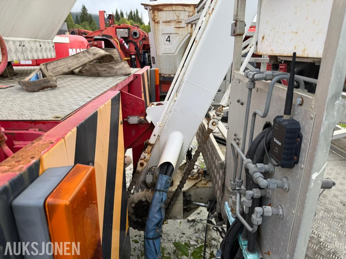 1984 Volvo F7 4X2 latsebil 39912km m/ Bronto Skylift 27-3