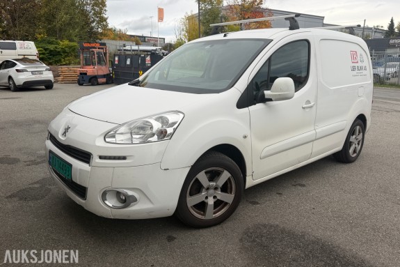 2015 Peugeot PARTNER 1.6 D 90 HK AUTOMAT HENGERFESTE CRUISE AC