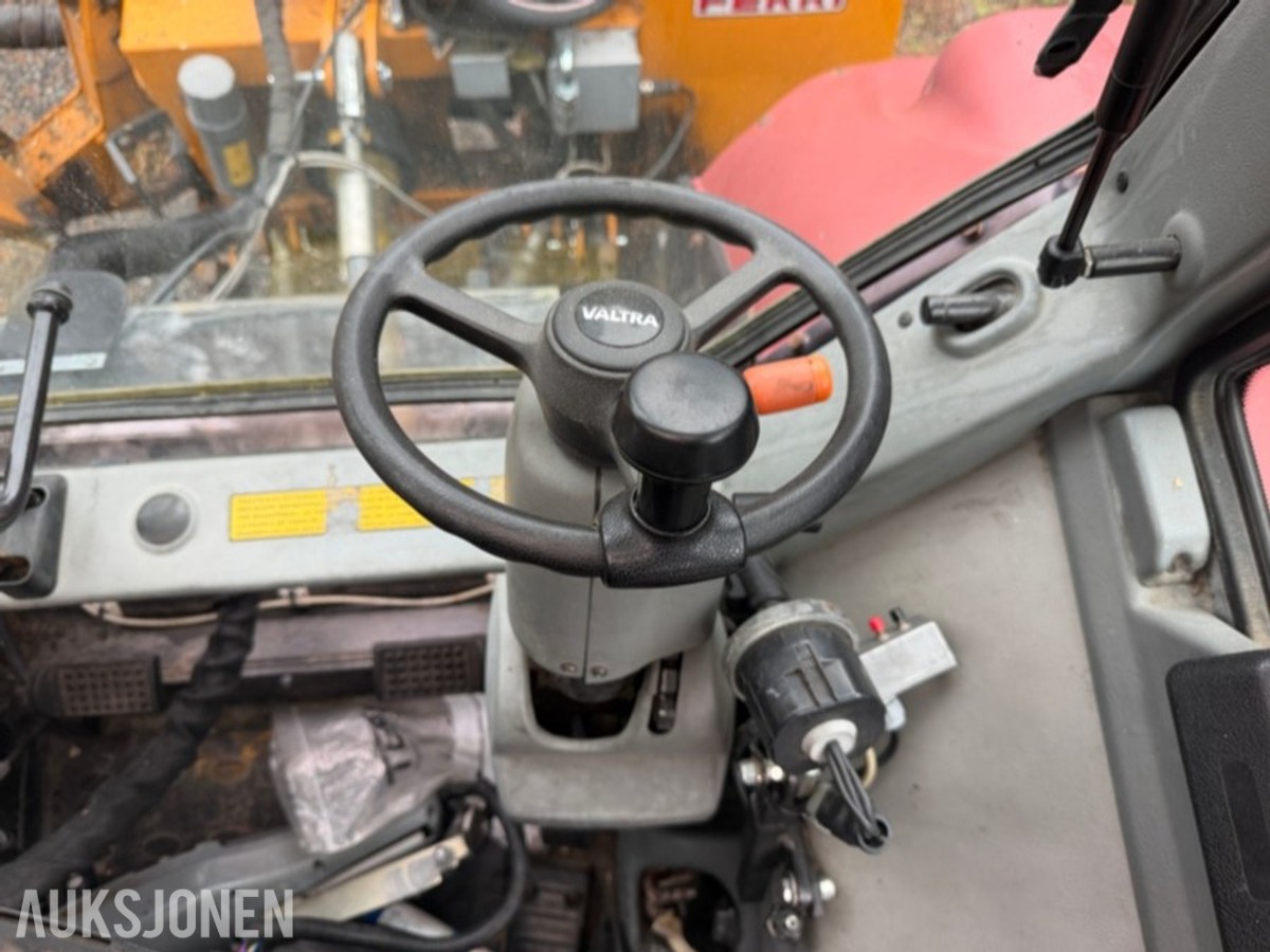2006 Valtra M130 - TwinTrack - Frontlaster - EU-godkjent