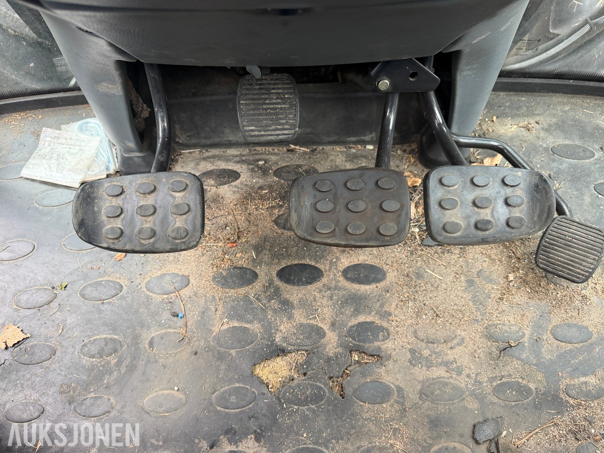 2006 Valtra M130 - TwinTrack - Frontlaster - EU-godkjent