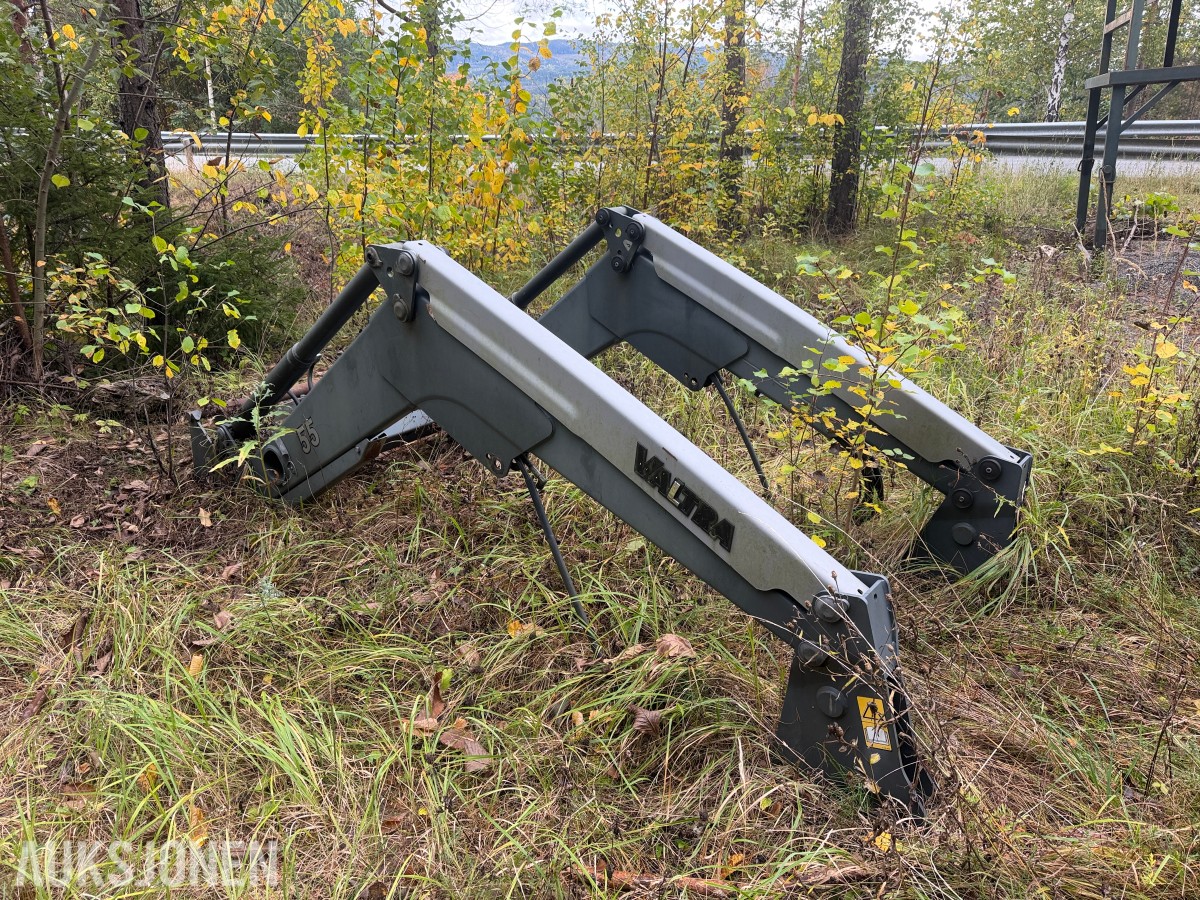 2006 Valtra M130 - TwinTrack - Frontlaster - EU-godkjent