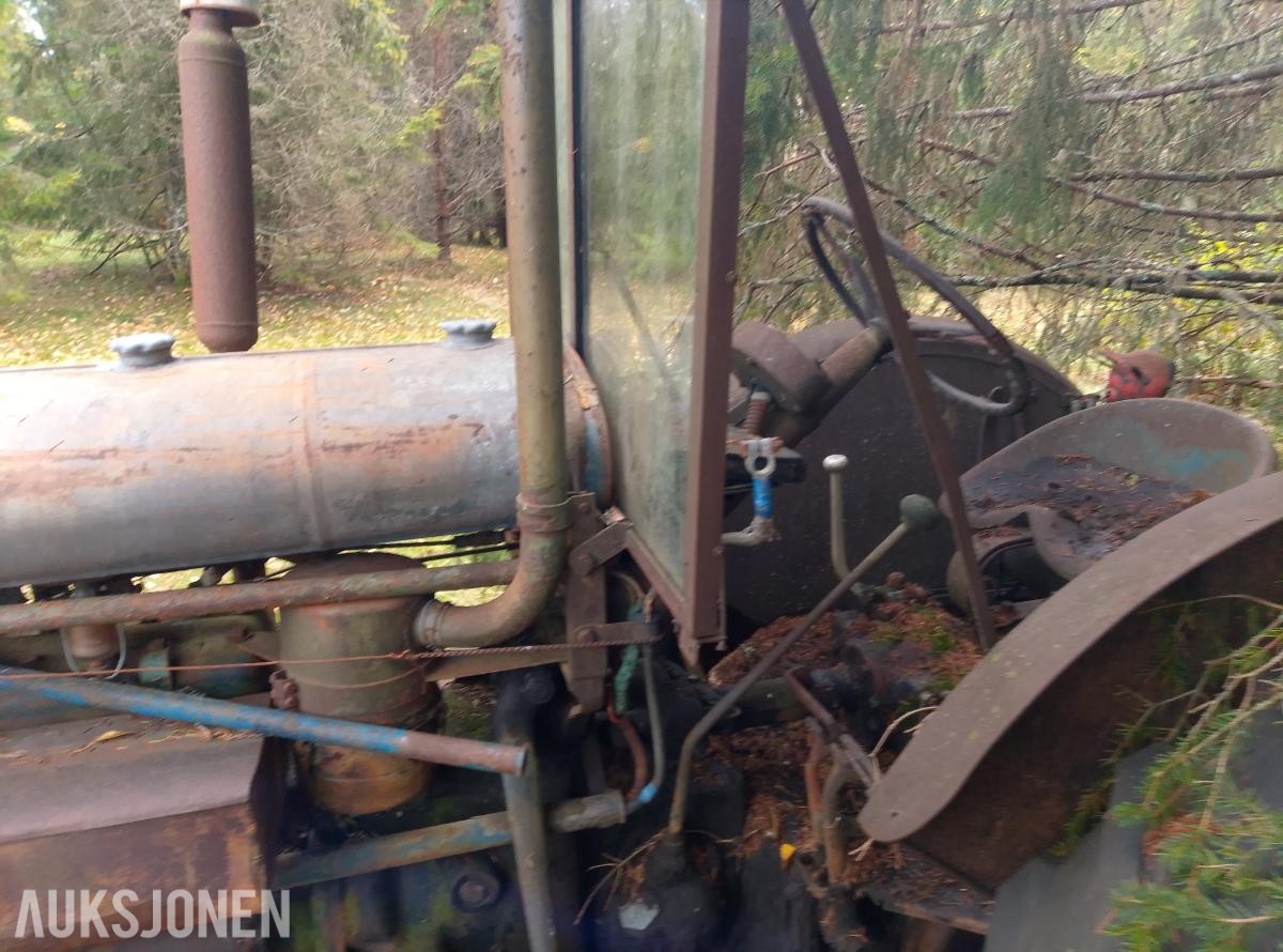 1948 Fordson E27N veteran traktor - rep objekt 