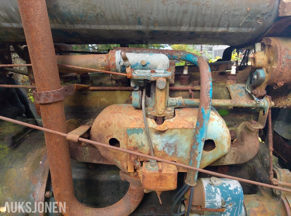 1948 Fordson E27N veteran traktor - rep objekt 