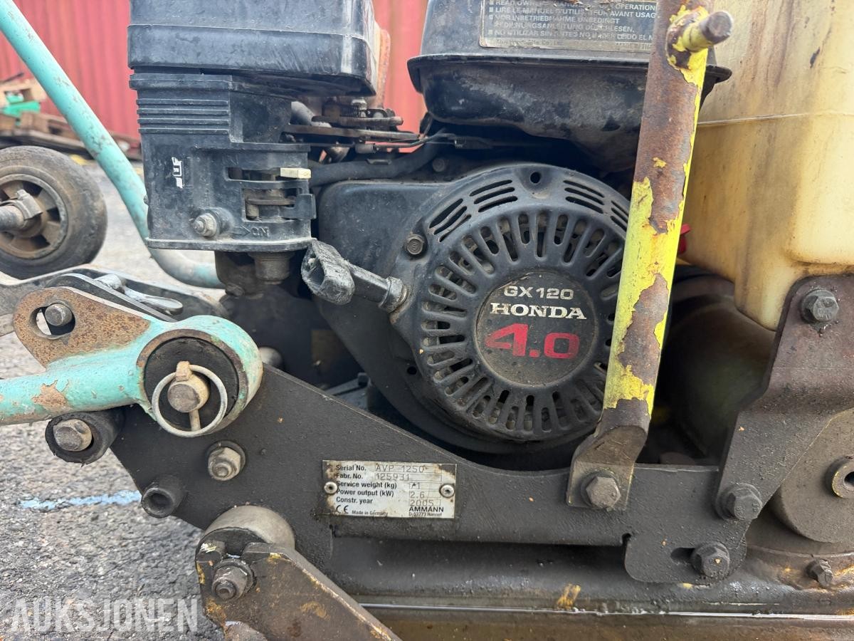 2005 AMMANN AVP 1250 vibroplate - Rep.objekt