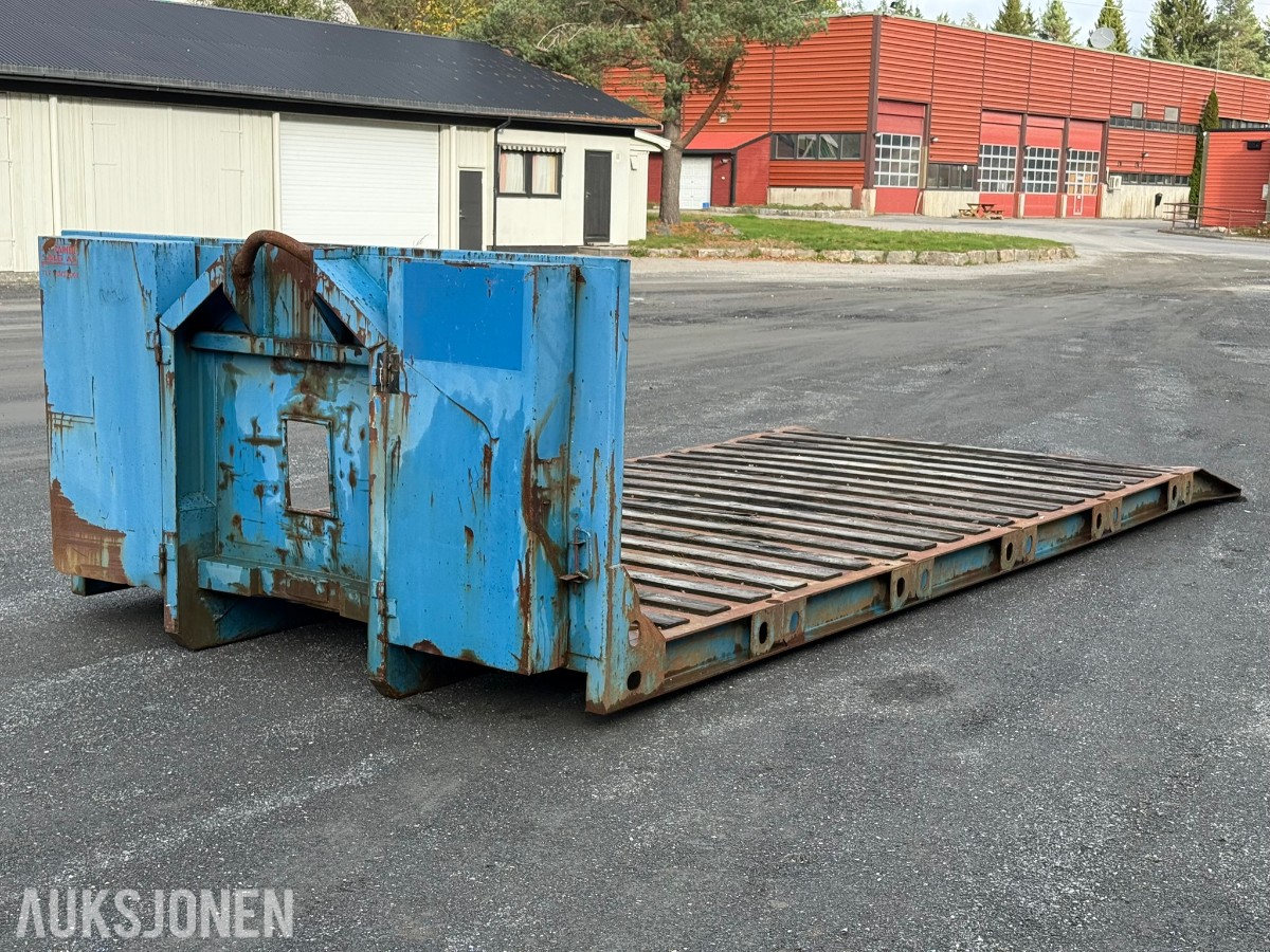 6 METER KROKFLAK / MASKINFLAK MED SKRÅ KJØRERAMPE 