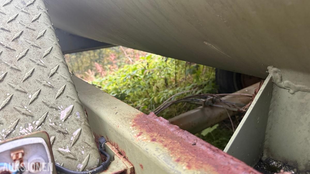 1981 Vann tanktilhenger m/ 990 liter