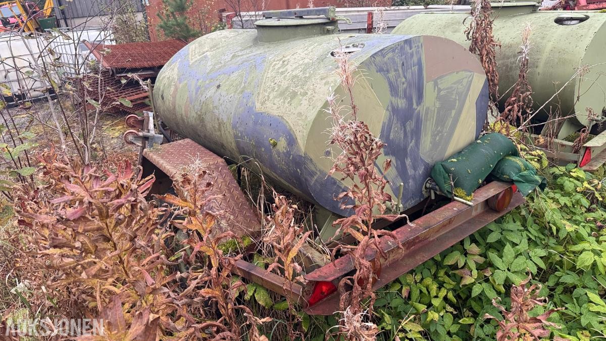 1981 Diesel tanktilhenger 990 liter