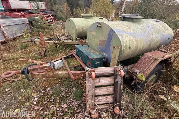 1981 Diesel tanktilhenger 990 liter 