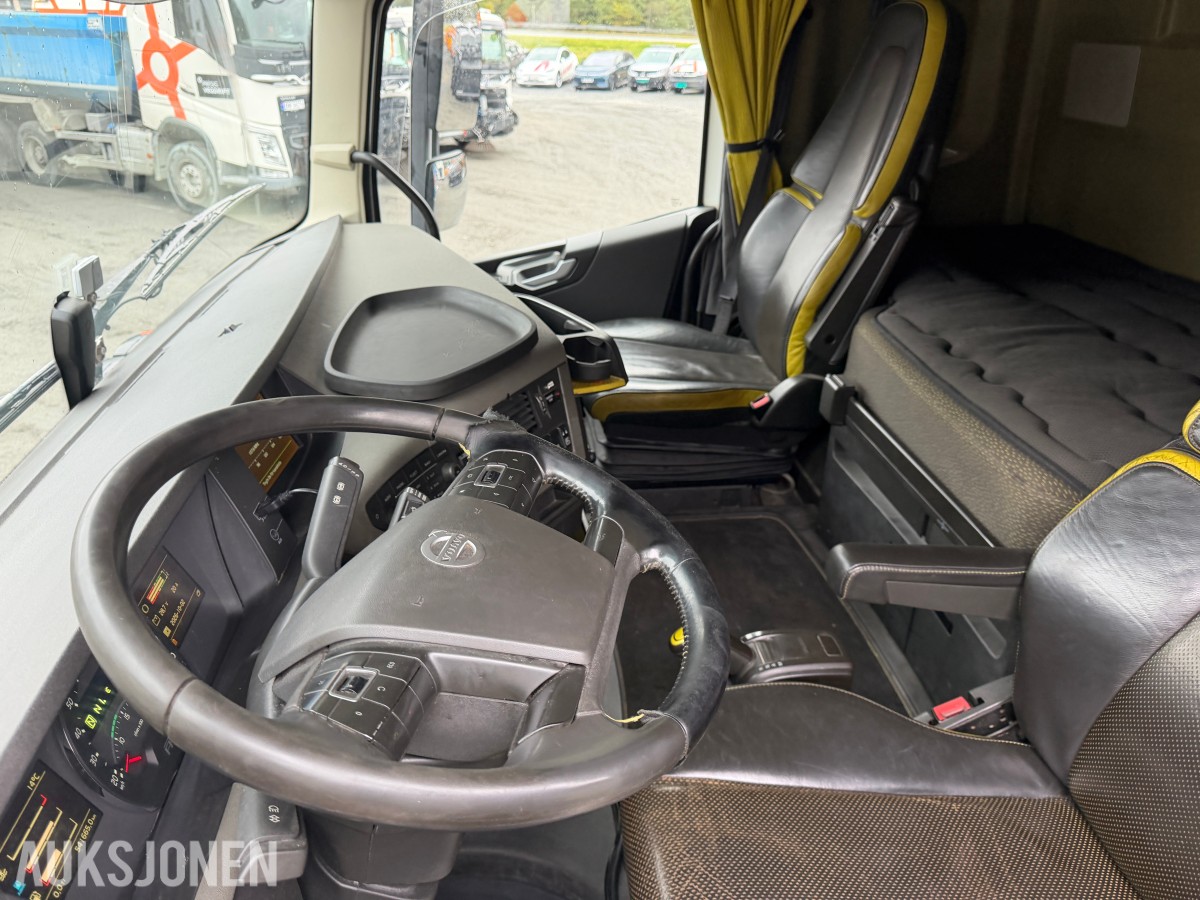 2013 Volvo FH16 6x4 tippbil med Zetterbergs tippkasse