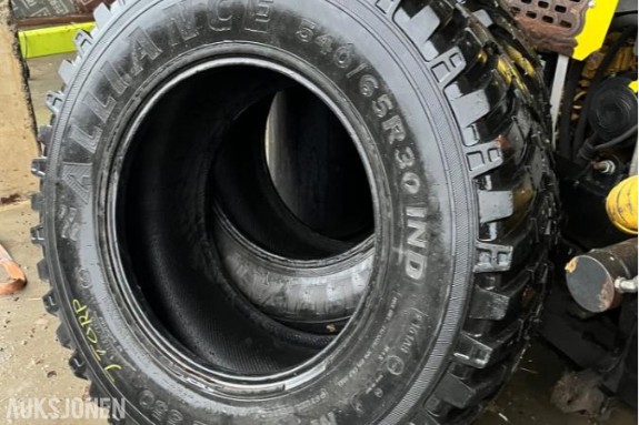 Dekk - Alliance multiuse, 540/65R30, 2 stk