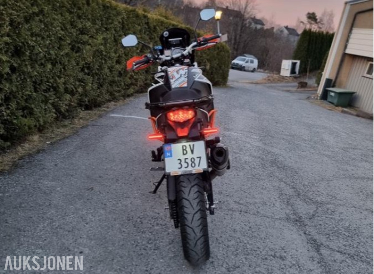 2017 MC - KTM 1090 Adventure R
