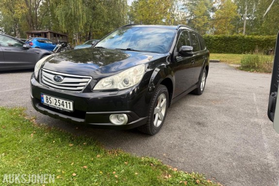 2011 Subaru Outback 2.5 167hk AWD hengerfeste ryggekamera s+v dekk  eu ok 09.2028 