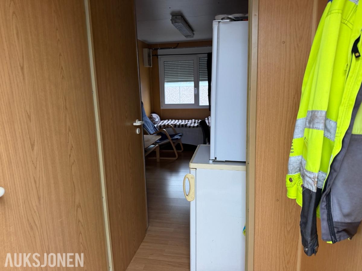 Brakkerigg - 10 sovebrakker med kjøkken, bad ++