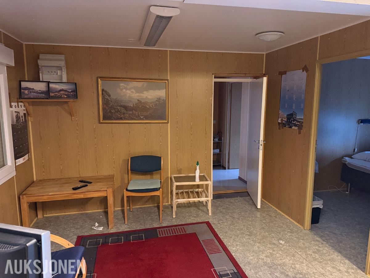 Brakkerigg - 10 sovebrakker med kjøkken, bad ++