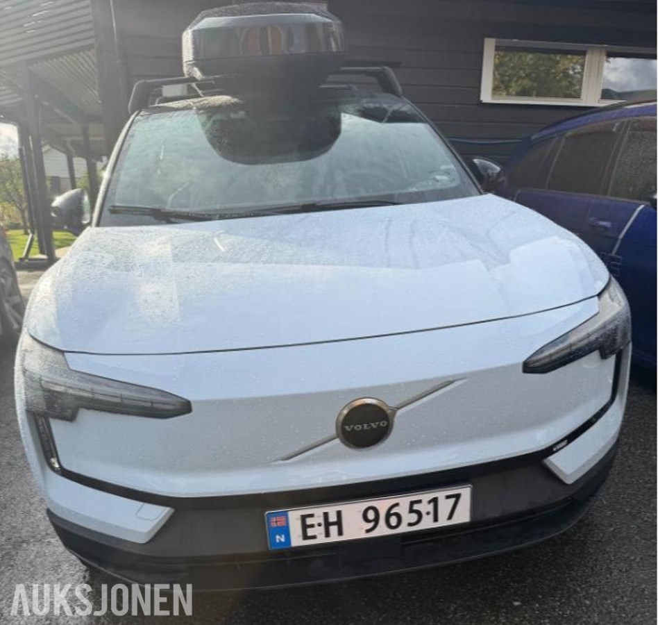 2025 Volvo EX30, 428hk Twin Performance AWD ACC, KAMERA, KUPEVARMER