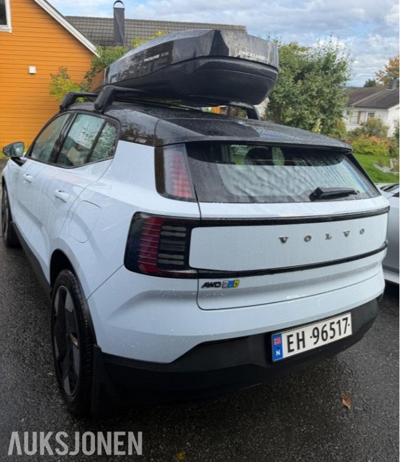 2025 Volvo EX30, 428hk Twin Performance AWD ACC, KAMERA, KUPEVARMER
