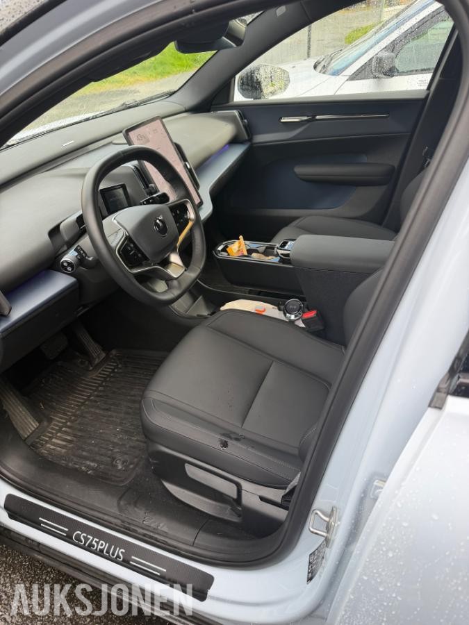 2025 Volvo EX30, 428hk Twin Performance AWD ACC, KAMERA, KUPEVARMER