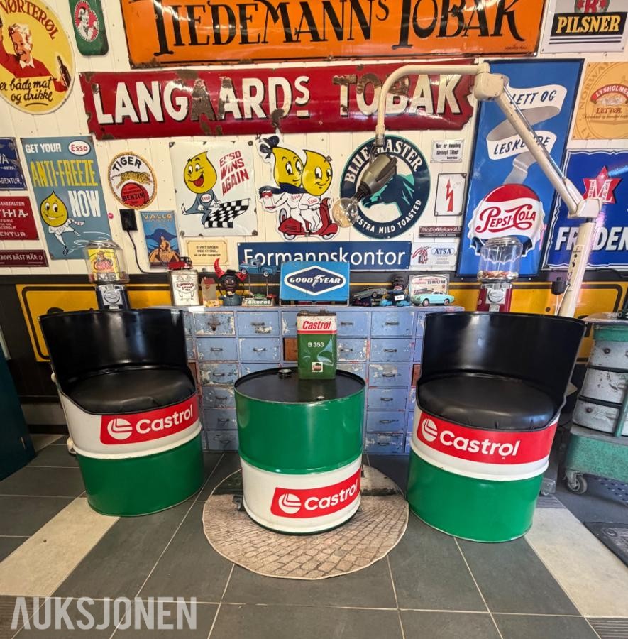 Tøffe Castrol tønne stoler,bord og søppletønne oljefat